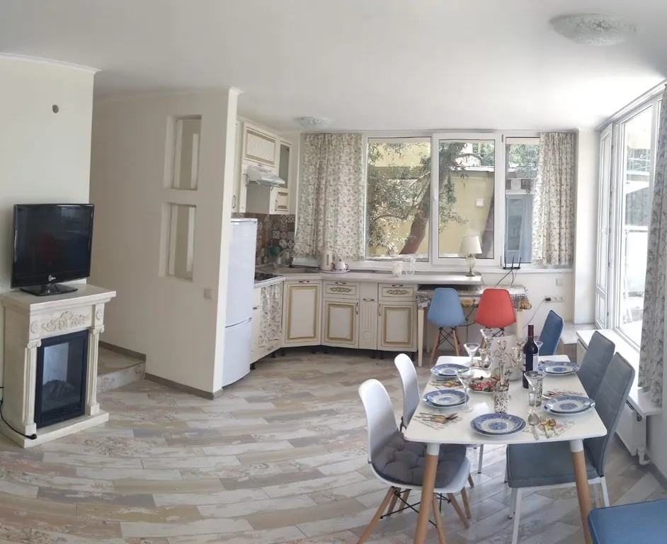 Люкс с видом на море и большим балконом 102