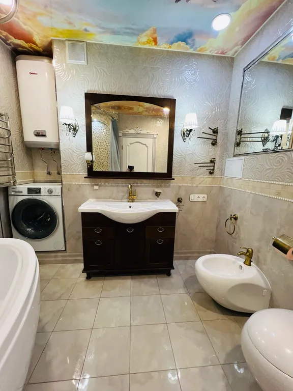 Элитная квартира с видом на море и город