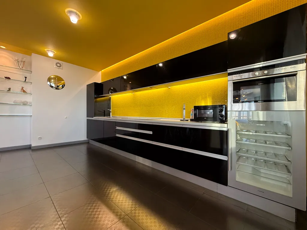 Апартаменты 5-комнатные в центре города