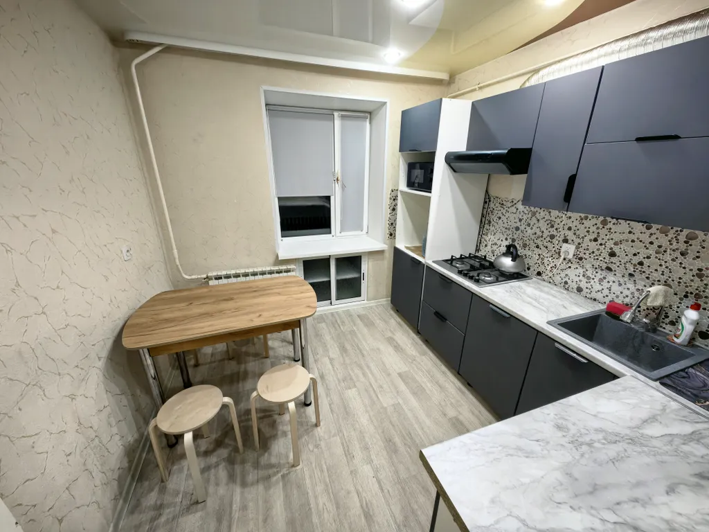 Вместительная трёхкомнатная квартира на набережной