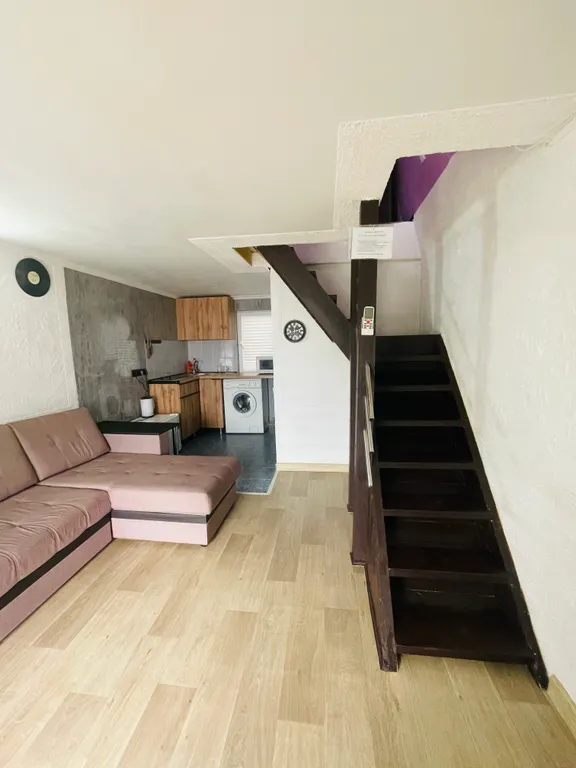 Коттедж Коттедж в тихом дворике в трех минутах от моря — Лазаревское