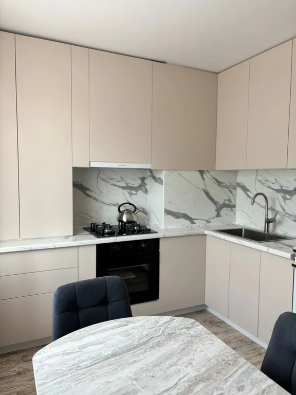 Уютная красивая современная квартира