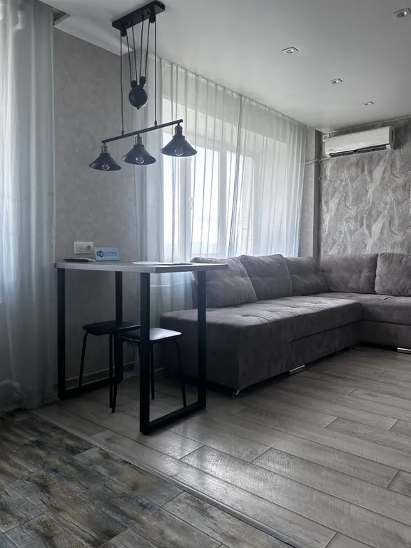 Шикарная Евро-двушка в Центре на берегу реки с потрясающим видом!