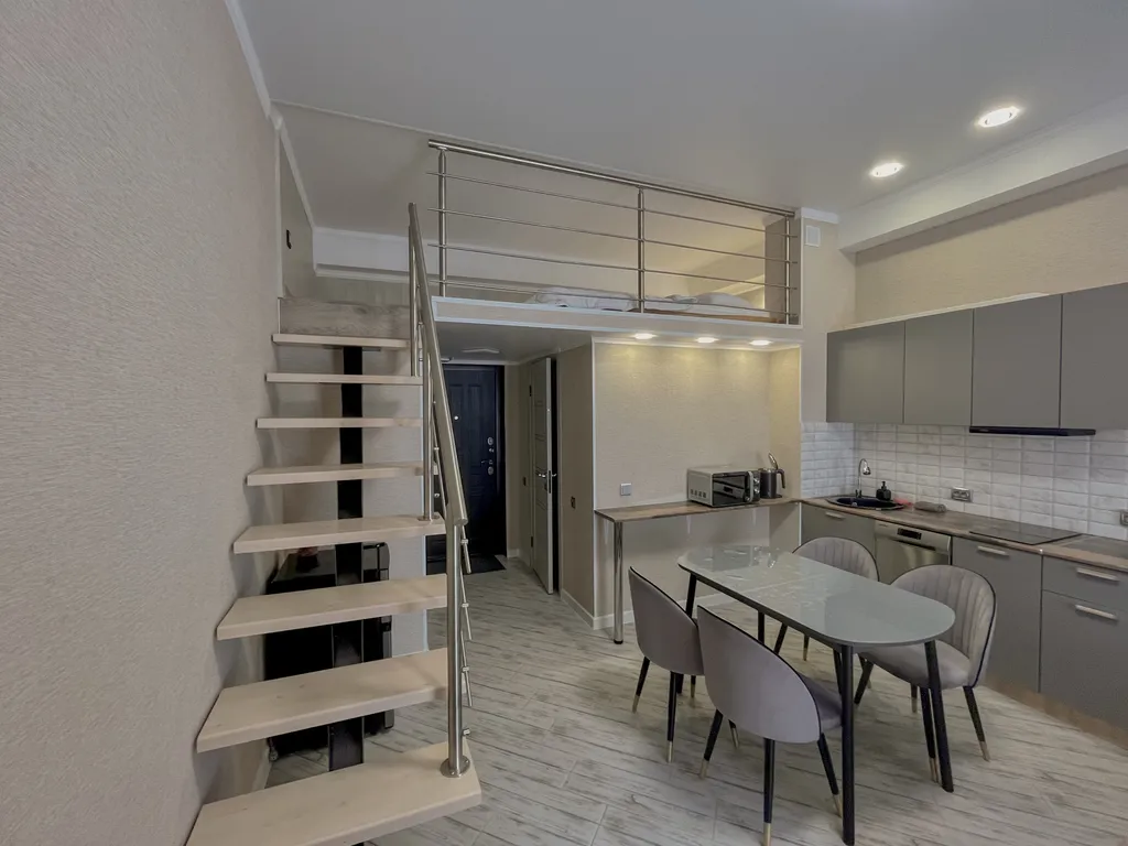 Квартира Квартира Двухуровневая студия в ЖК «Грин Сейл Парк» — Сириус