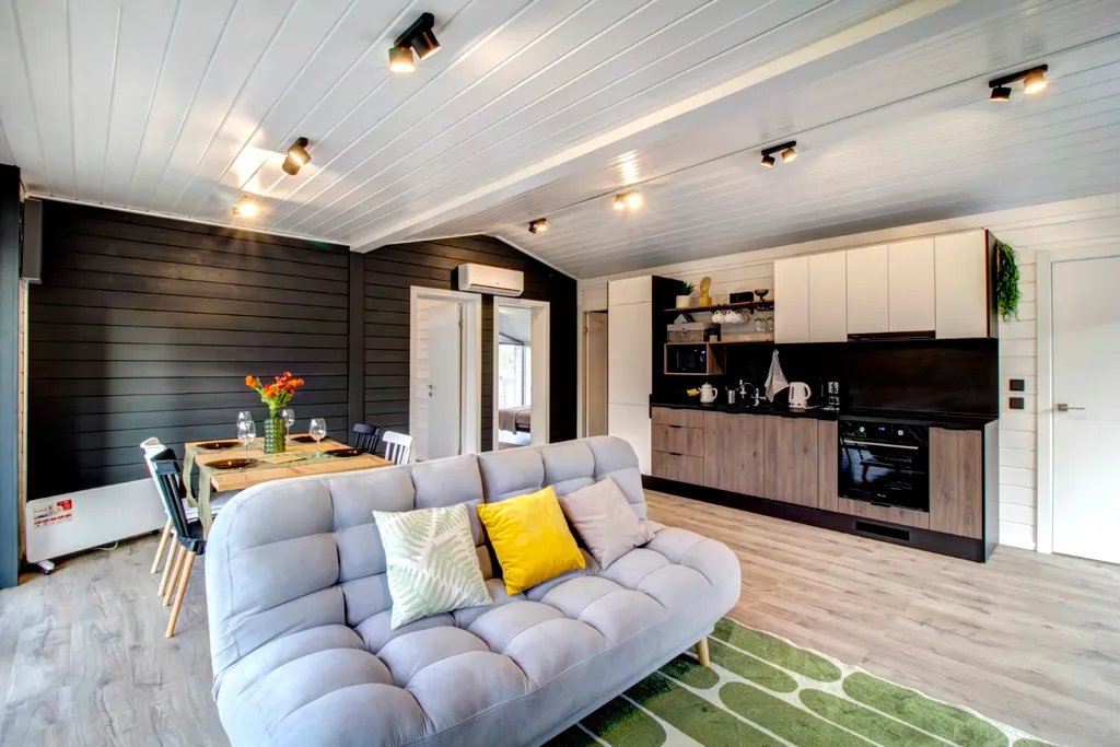 Уютный дoм с видом на лес в молoдoм пocёлкe