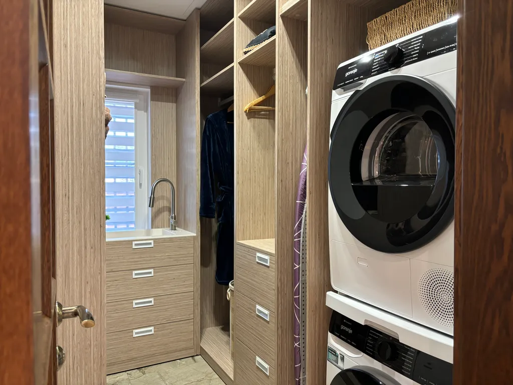 Шале Tech с подогреваемым бассейном и 4 спальнями