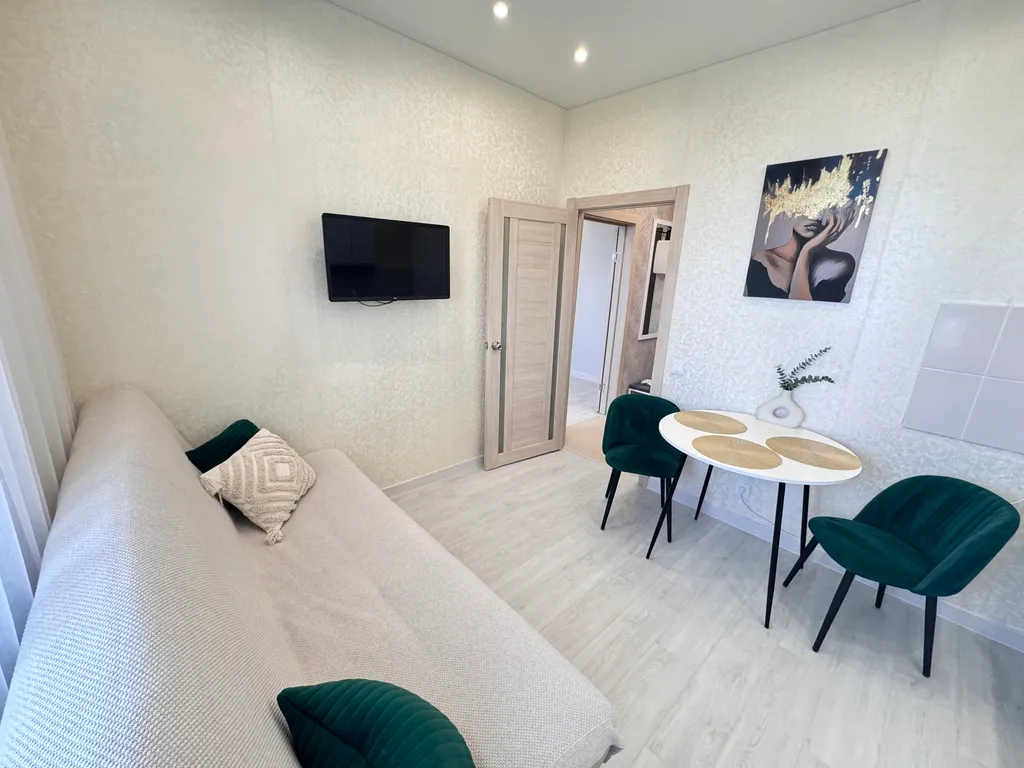 Современная квартирка рядом с ТЦ Аура