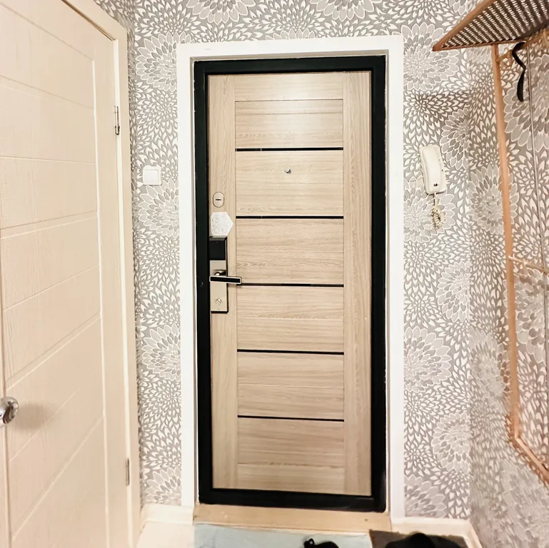 2х комн. современная квартира с балконом на 2 этаже в центре города