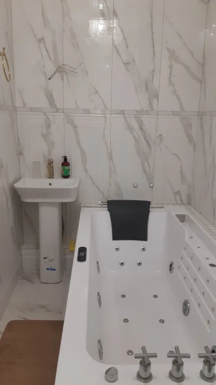 Шикарная квартира с гидромассажем напротив парка