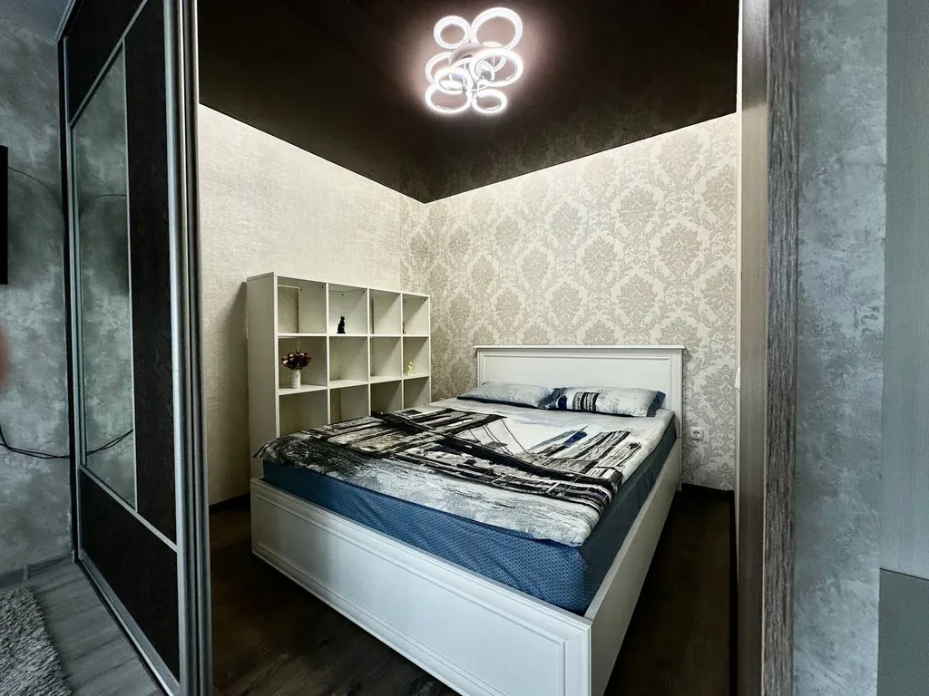 Однокомнатная квартира- студия в центре города