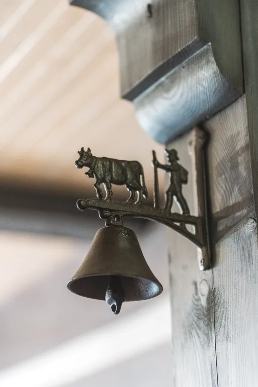 Уютный номер в гостинице в сосновом лесу и на берегу озера