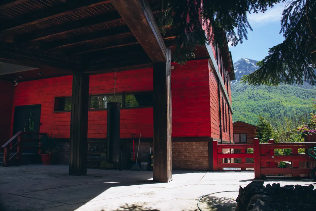 Вилла Лилиан с видом на горы