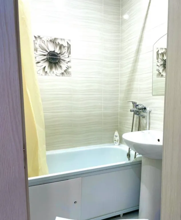 Чистая, уютная двухкомнатаня квартира в новом районе города