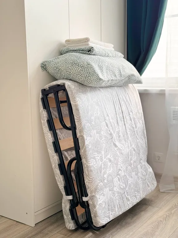 Уютная квартира напротив бассейна со своими лежаками, 7 спальных мест