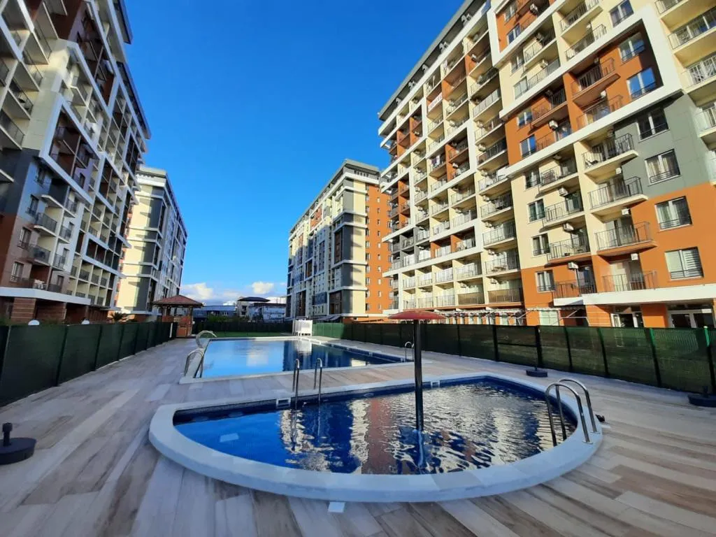 Апартамент с видом на море и горы