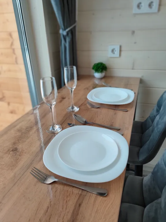 Уютный дом на берегу озера