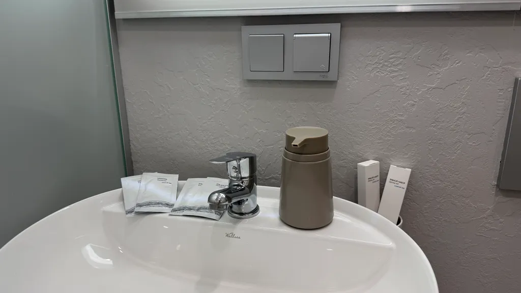 Светлая студия с новым ремонтом в самом центре города