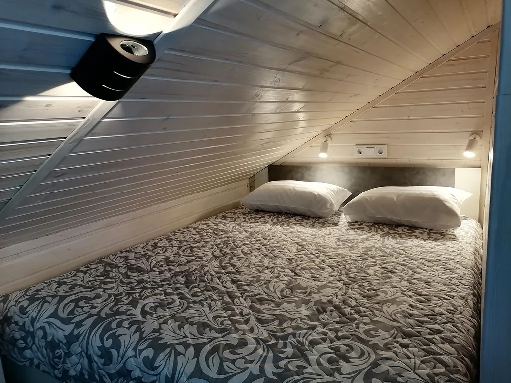 Квартира Квартира Студия - мансарда в тихом центре — Севастополь