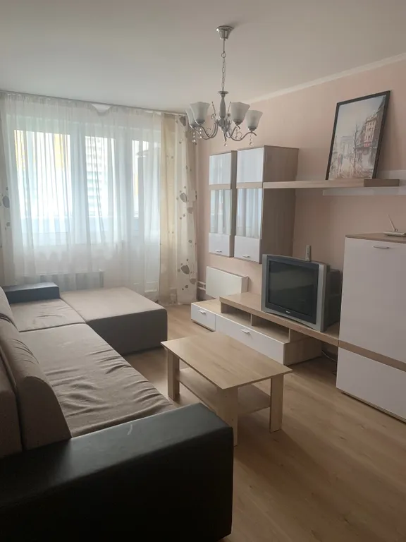 Двухкомнатная квартира у тц Июнь и тц 4daily