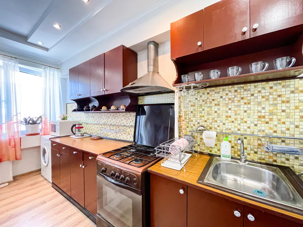 Просторная квартира в центре у моря