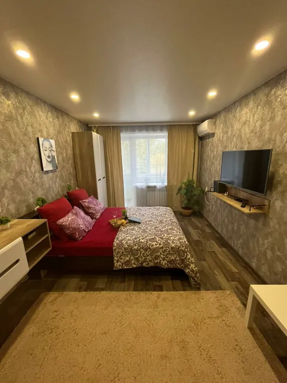 Однокомнатная квартира рядом с Волгой