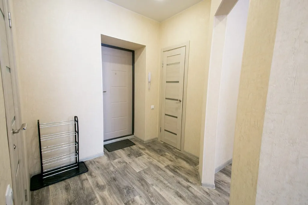 Уютная свежая квартира у набережной