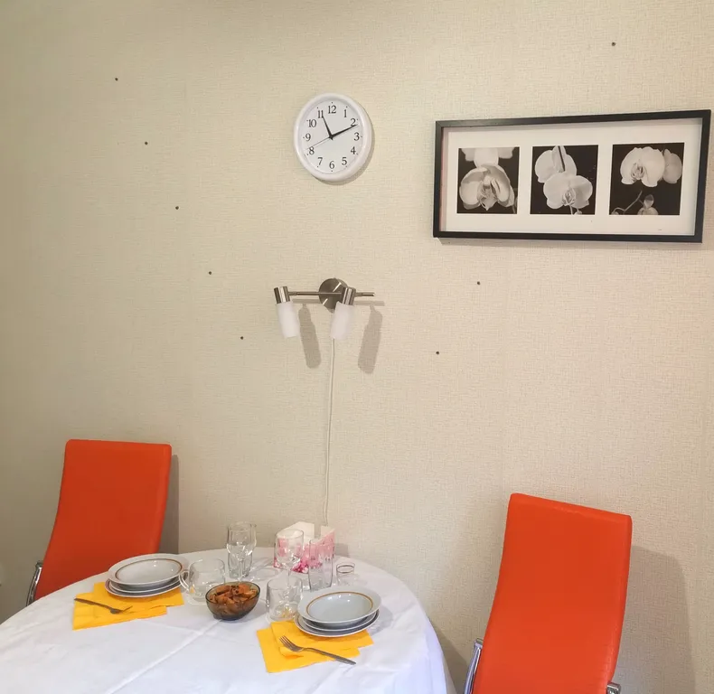 Скрытая от чужих глаз квартира в лесной зоне