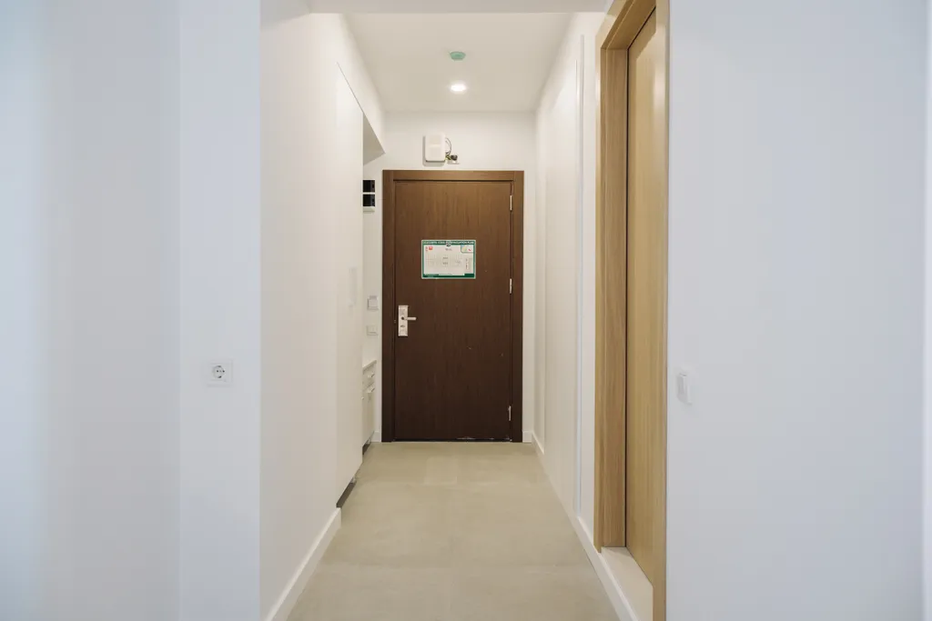 Апартамент с панорамной ванной рядом с морем