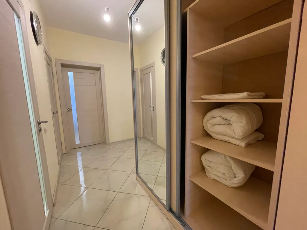 Просторная 5-ти -местная видовая евродвушка Мокко в самом центре