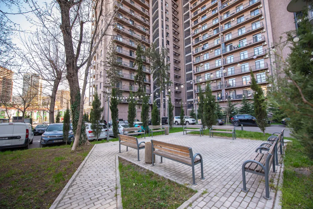 Квартира около парка с панорамном видом на город