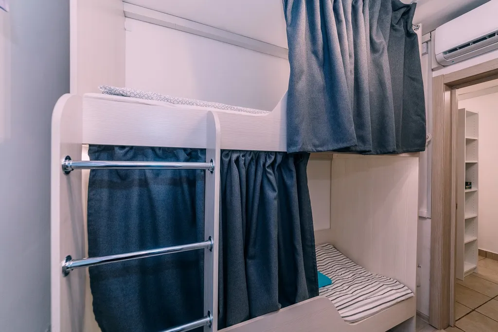 Комната со своим санузлом и мини-кухней в историческом центре