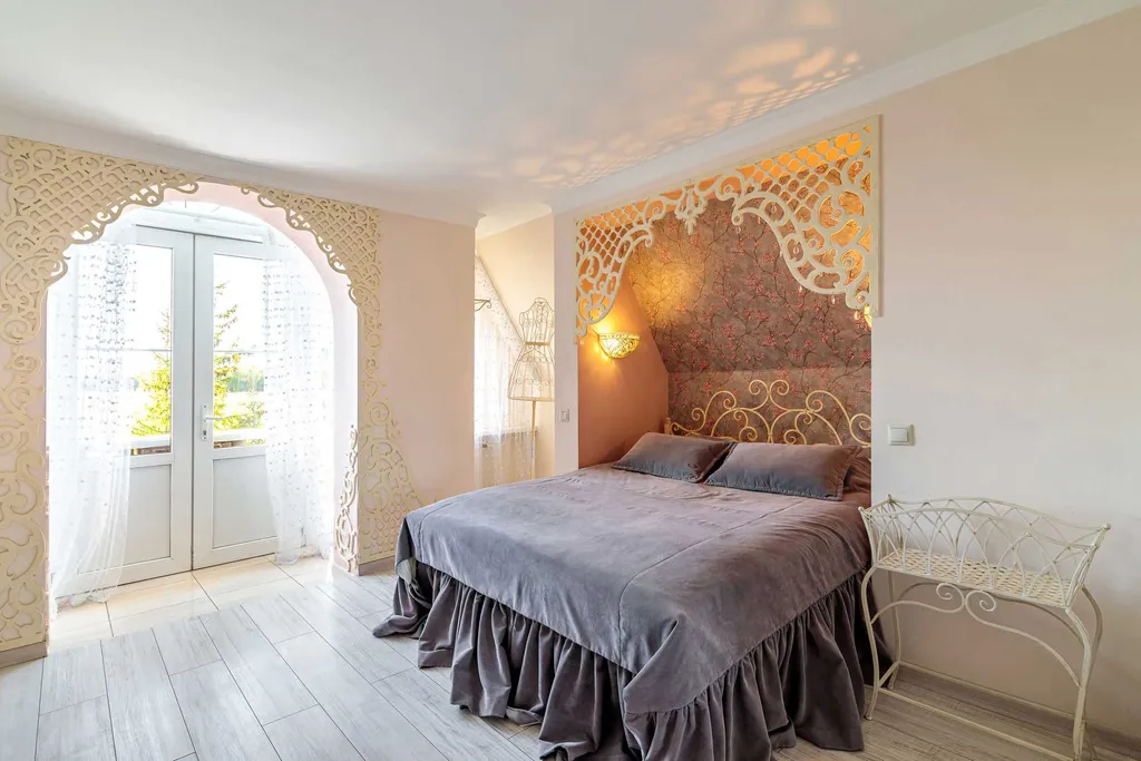 Замок на берегу каскада озер в Новой Москве