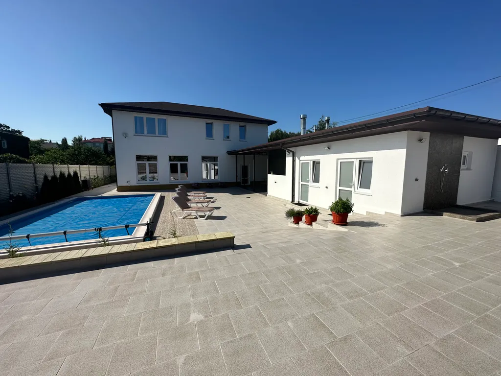 Новая Вилла Нинель возле моря