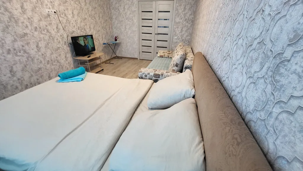 Отличная квартира в новом доме близко к центру города — аренда посуточно в Казань