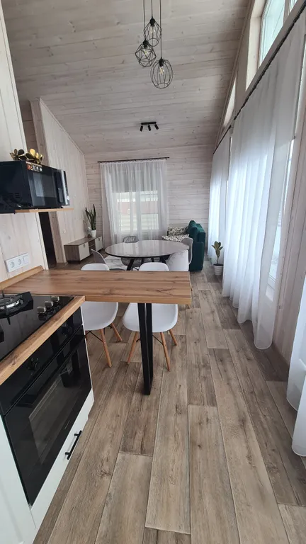 Уютный, светлый, новый евро-3 комнатный дом на участке 9 соток с баней