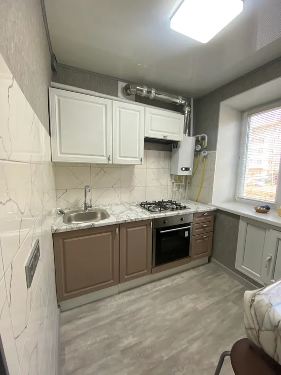 Шестиместные с четырьмя кроватями