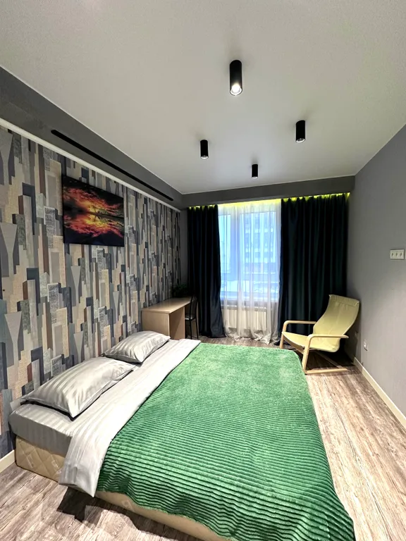 3-комнатная Люкс на Энтузиастов