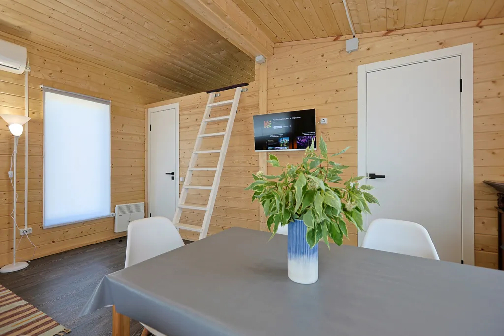 Уютный дом с сауной зоной барбекю и своей парковкой в черте города