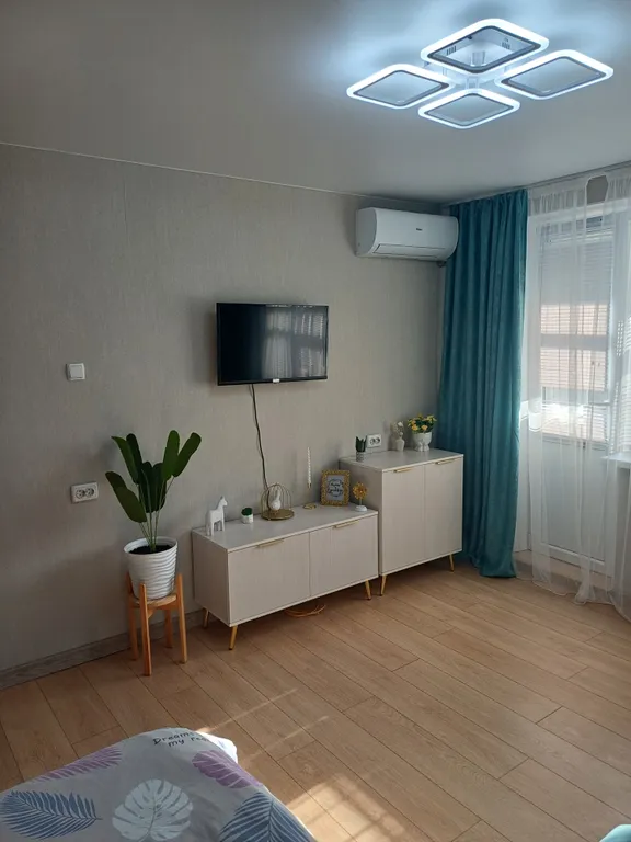 Уютная квартира с дизайнерским ремонтом от трассы 5 минут пешком