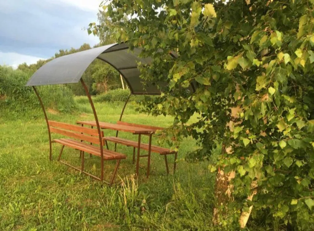 Домик на берегу Оки в сельской усадьбе Варежка