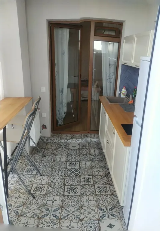 Студия у моря, Итальянская деревня