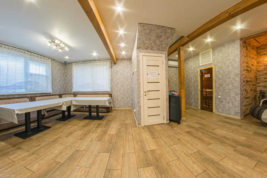 Дом у озера с сауной и банным чаном