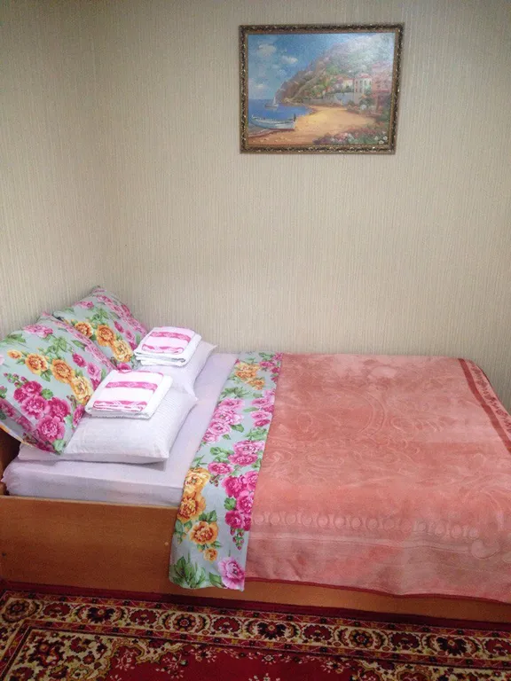 Квартира Удобная комната в уютном дворике с бассейном — Ейск