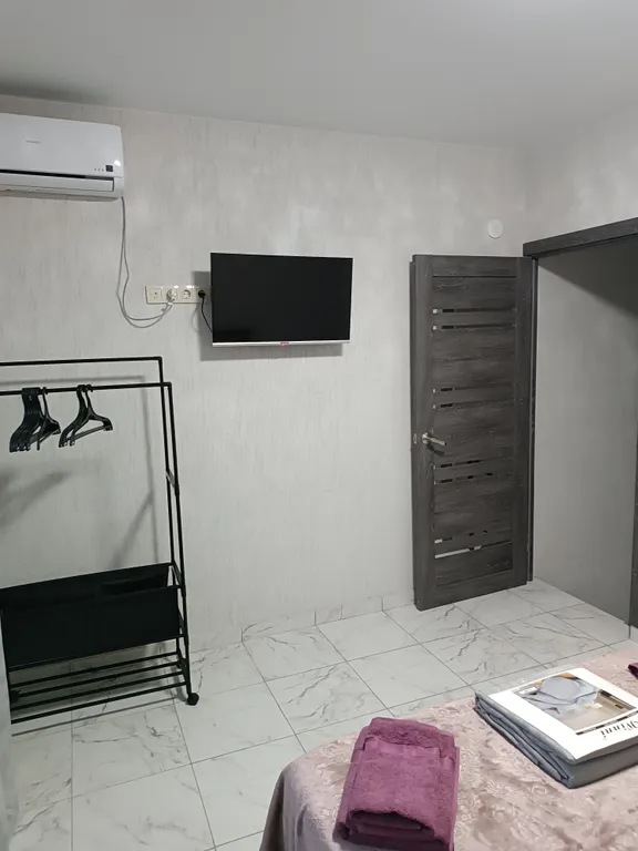 Новый уютный дом дупликс (левая половина) у берегу моря