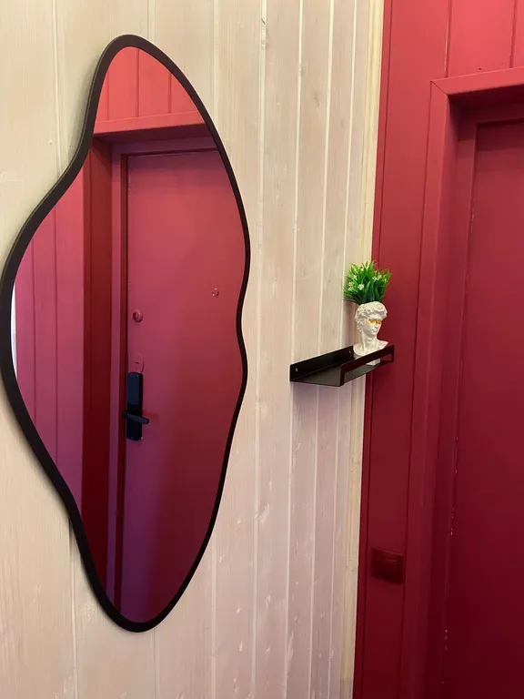 Дом у берёзы с баней в тихом месте возле леса и реки