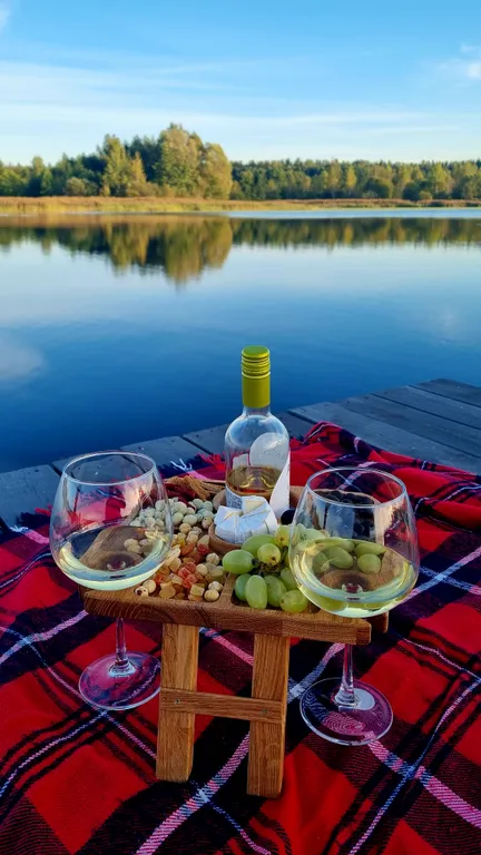 Домик у озера