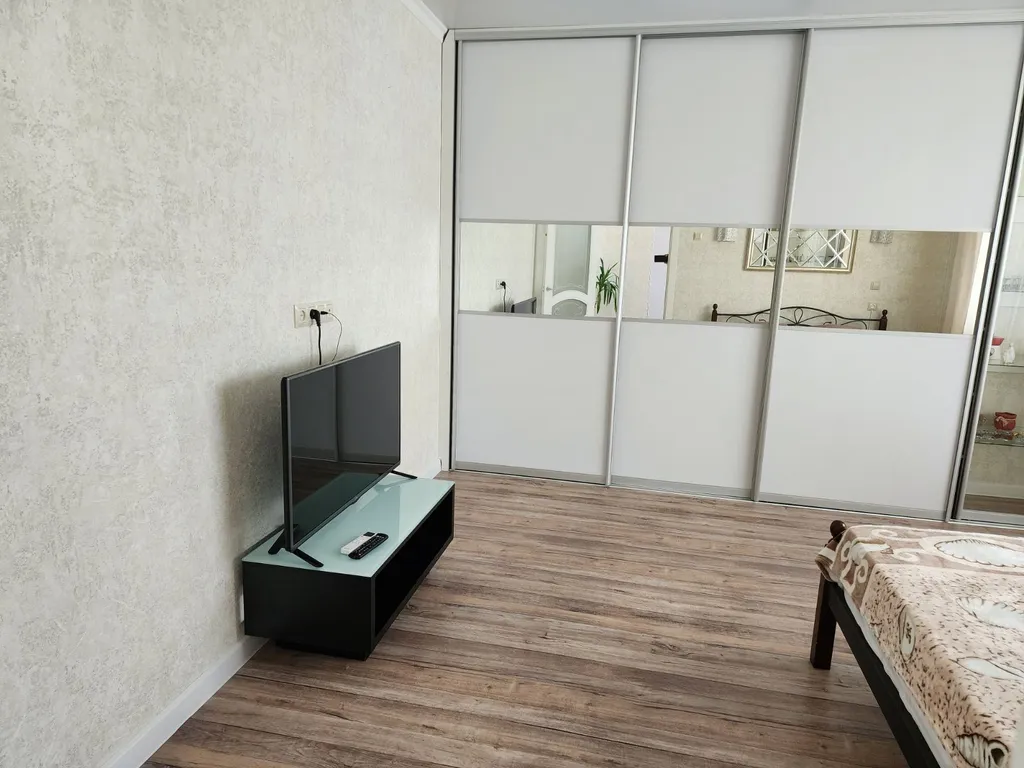 Уютная двухкомнатная квартира с видом на город