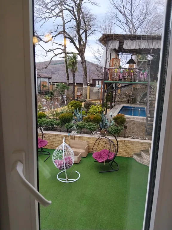 Дом замок с видом на море и горы