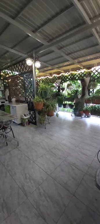 Часть дома с отдельным входом и террасой