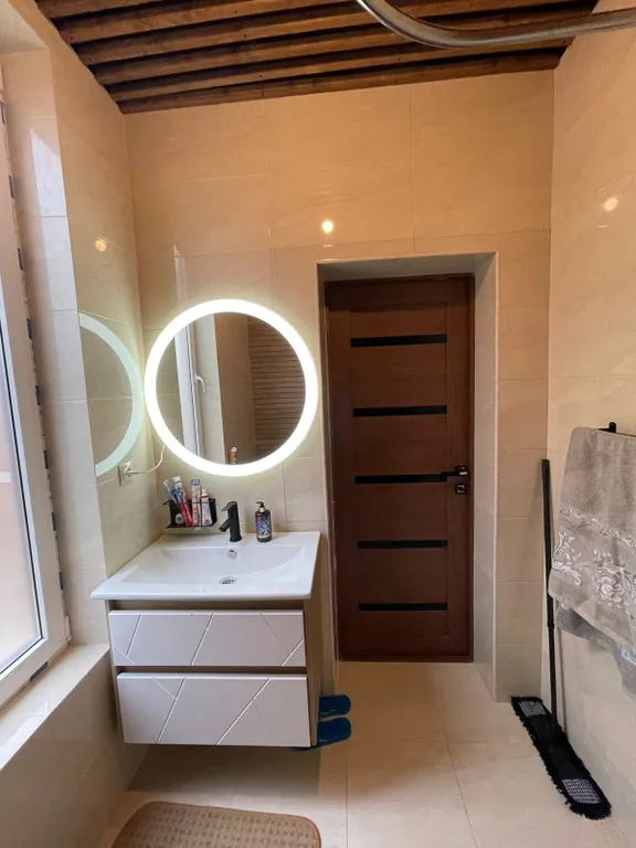 Дом у моря с видом на море